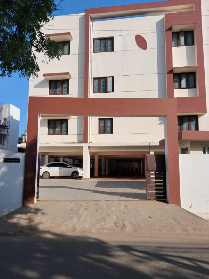 Mayfair Service Apartments Kojambuttúr Kültér fotó