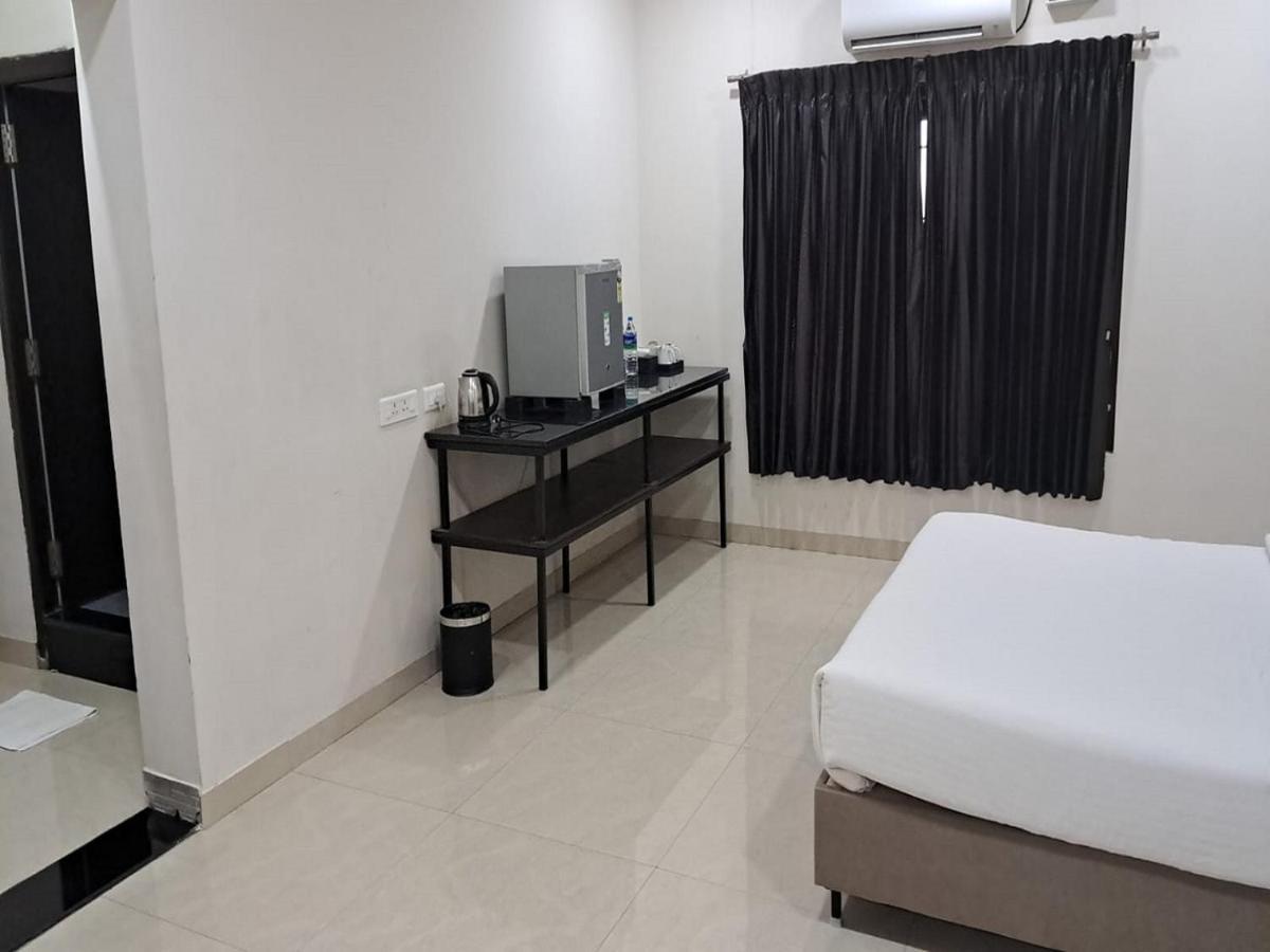 Mayfair Service Apartments Kojambuttúr Kültér fotó